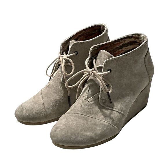Toms | Women's Beige Suede Desert Booties Wedge Heel Lace Up Round Toe Size 9.5 - Picture 2 of 14